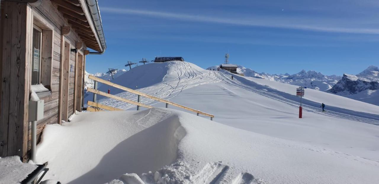 Les Frahans Samoëns Esterno foto